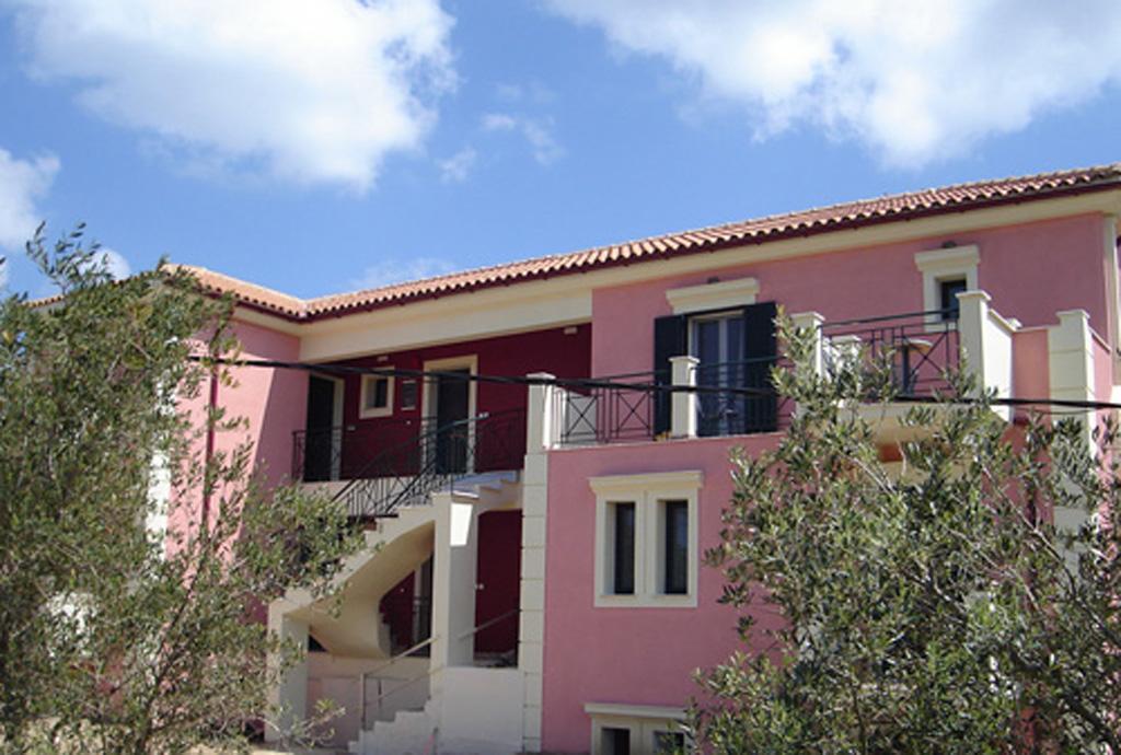 Kolona Apartments Lixouri Exteriér fotografie
